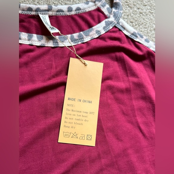 GRECERELLE GC Womens Short Cold Shoulder Sleeve Maroon Leopard Print Top Medium - Picture 4 of 9